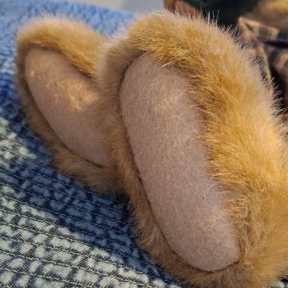 Boyds Bears Tan Teddy with Green Frog - Picture 5 of 9